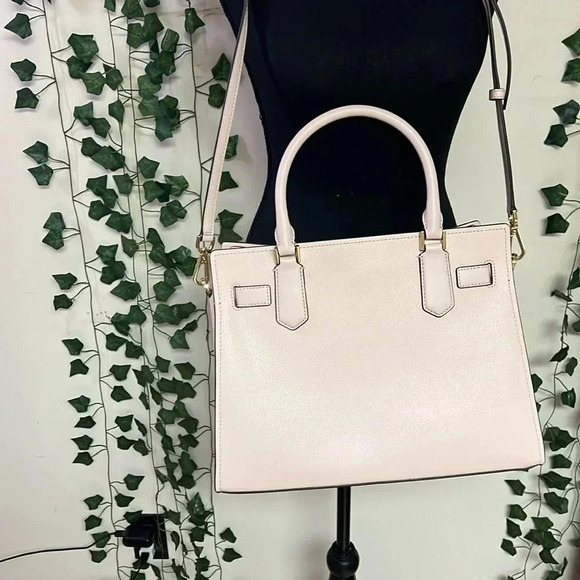 NWT Michael Kors Hampton bag. Perfect spring bag. Blush pink in color. - Picture 8 of 10